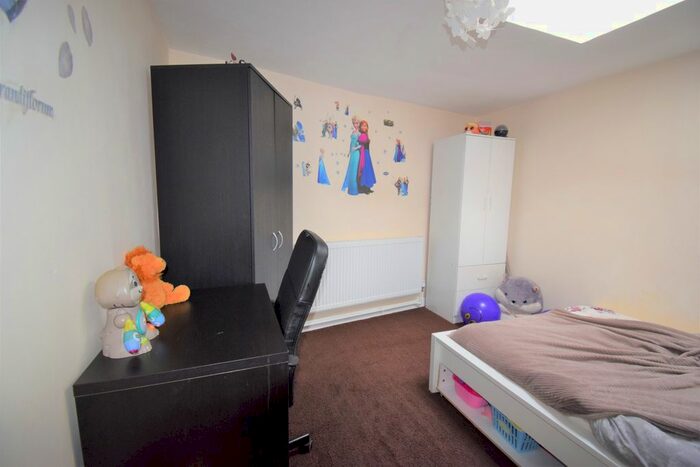 2 Bedroom Flat To Rent In Mayesbrook Road, Goodmayes, Ilford, IG3
