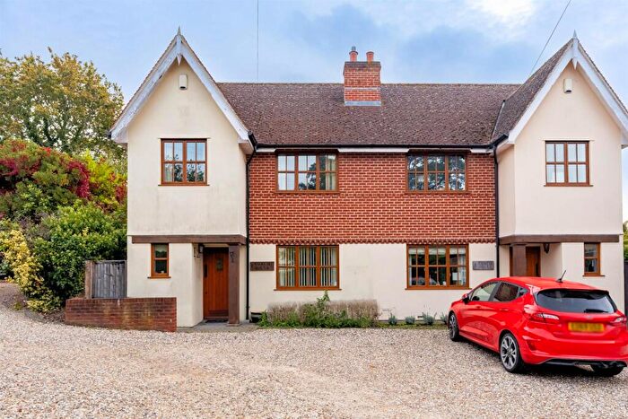 3 Bedroom Semi-Detached House For Sale In Maltings Drive, Epping, CM16