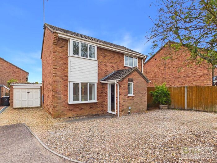 3 Bedroom Detached House For Sale In Jasmine Close, Thetford, IP24