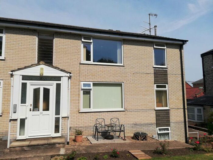 2 Bedroom Flat To Rent In Granville Road, Scarborough, YO11