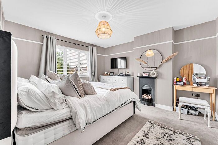 3 Bedroom Semi-Detached House For Sale In Ackers Lane, Stockton Heath, WA4