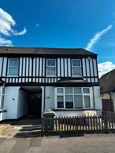 3 Bedroom Property To Rent In Elmbrook Road, Sutton, SM1