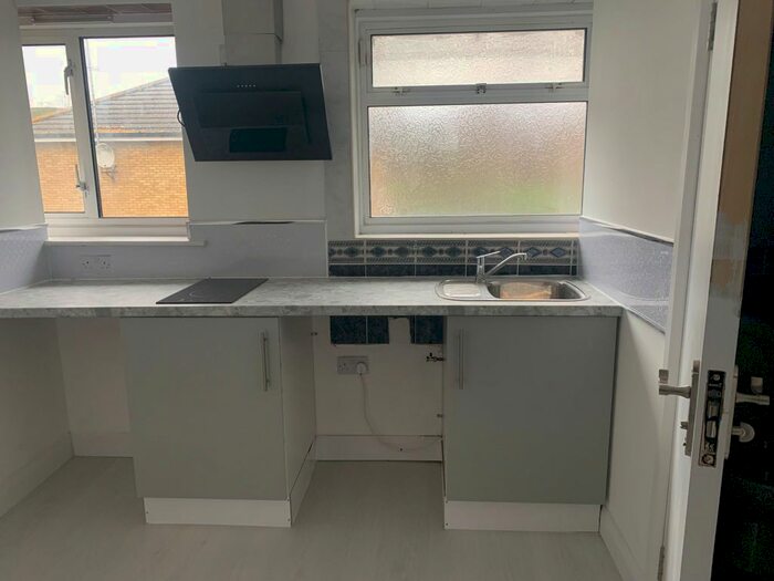 1 Bedroom Flat To Rent In Swallow Drive, Northolt UB5