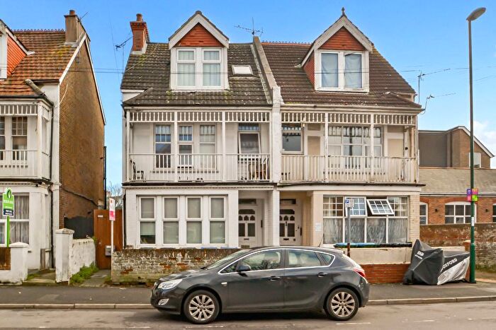 1 Bedroom Flat For Sale In Canada Grove, Bognor Regis, West Sussex, PO21