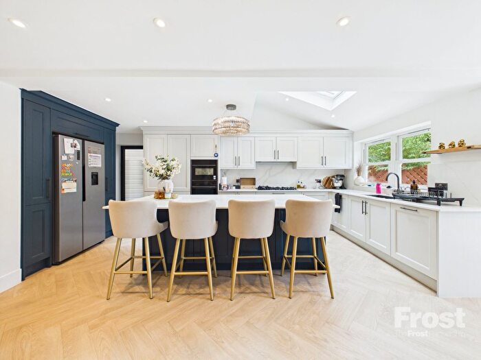 5 Bedroom Detached House To Rent In Long Drive, Burnham, Slough, Buckinghamshire, SL1