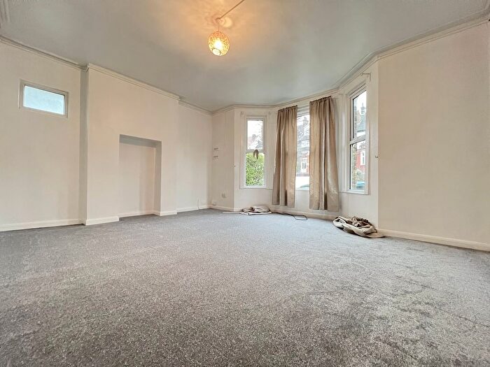 2 Bedroom Flat To Rent In Avondale Road, South Croydon, CR2