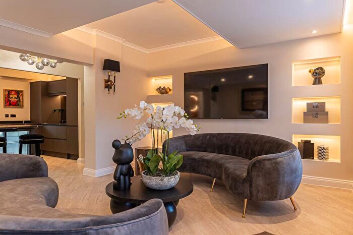3 Bedroom Apartment To Rent In Branksome House, Westgate Street, Cardiff City Centre, CF10