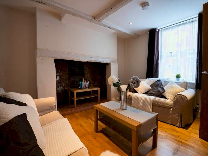 4 Bedroom Property To Rent In King Street, Canterbury, Kent, CT1