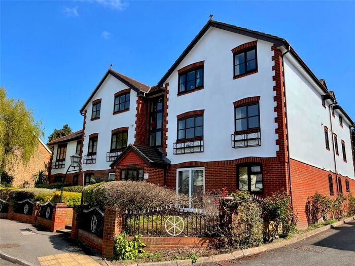 1 Bedroom Apartment To Rent In Lenelby Road, Surbiton, KT6