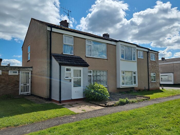 3 Bedroom Semi-Detached House To Rent In Broadhaven Close, Sydenham, Leamington Spa, CV31