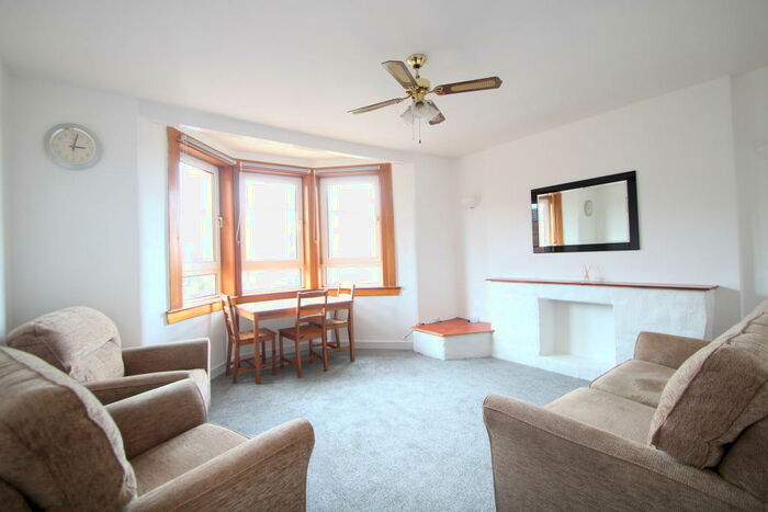 2 Bedroom Apartment To Rent In Alexandra Parade, Glasgow, G31