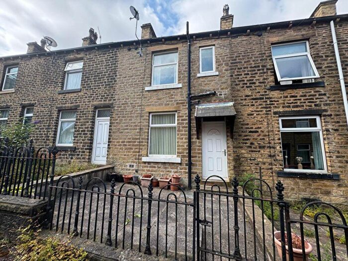 2 Bedroom Terraced House For Sale In High Street, West Vale, HX4