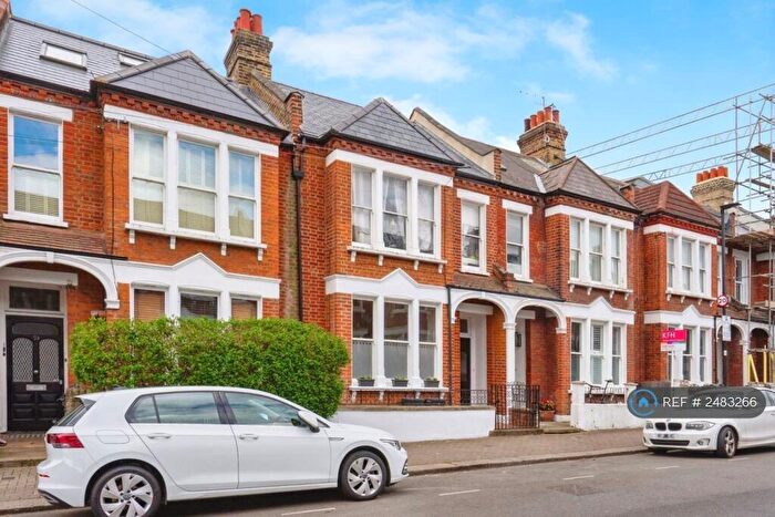 2 Bedroom Flat To Rent In Clapham South, London, SW12