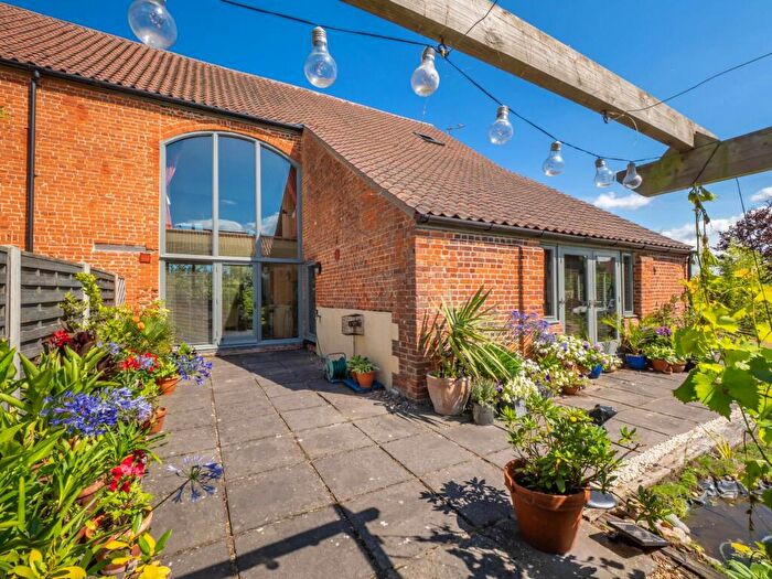 4 Bedroom Barn Conversion For Sale In Honing Road, Dilham, NR28