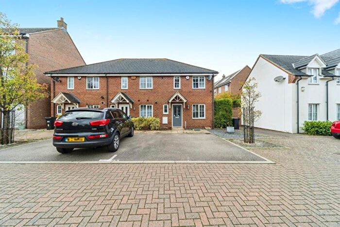 3 Bedroom End Of Terrace House For Sale In Lydbrook Lane, Woburn Sands, Milton Keynes, MK17