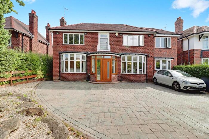5 Bedroom Detached House For Sale In Offley Road, Sandbach, CW11