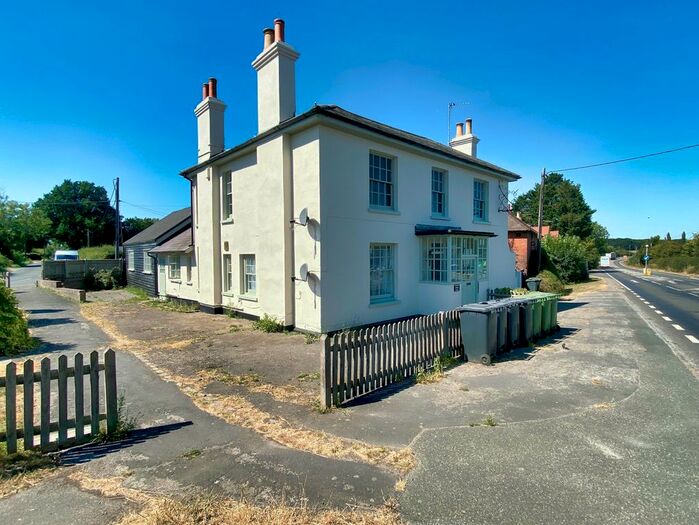 2 Bedroom Flat To Rent In Golden Cross, Hailsham, BN27