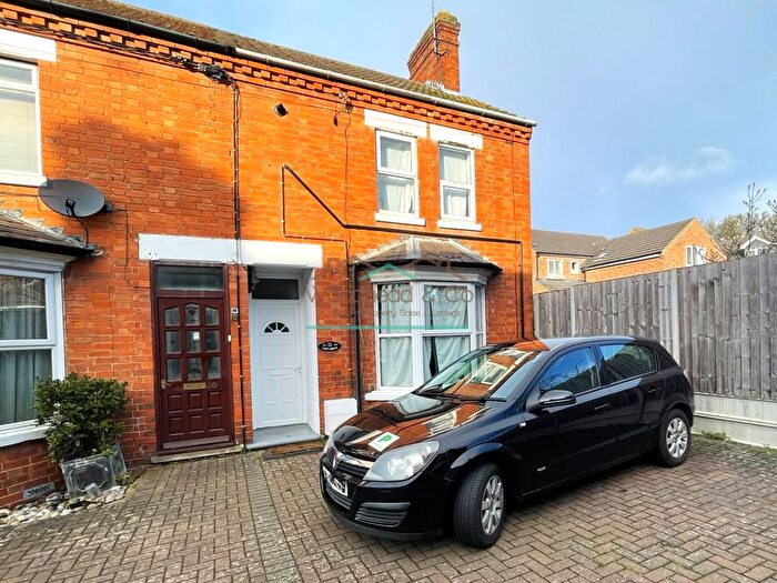 2 Bedroom Terraced House To Rent In East Grove, Rushden, Northamptonshire, NN10