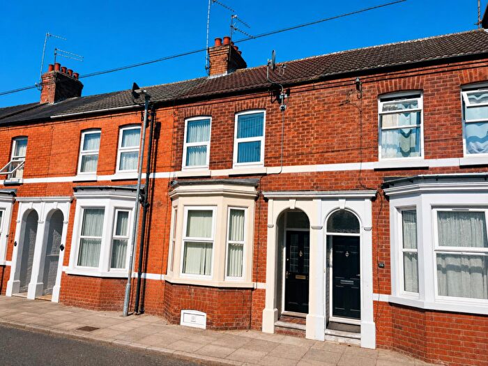 3 Bedroom Terraced House For Sale In Loyd Road, Abington, Northampton, NN1