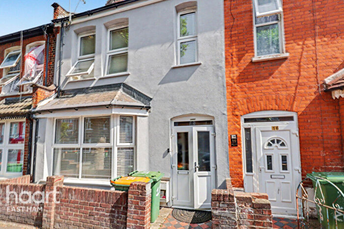 3 Bedroom Terraced House For Sale In Stevenage Road, London, E6