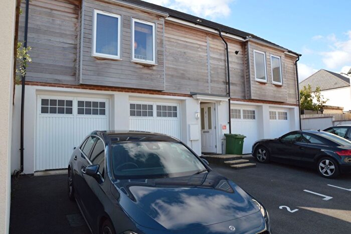 2 Bedroom Flat To Rent In Mallory Drive, Newquay, TR7