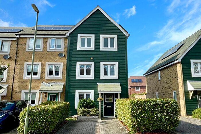 4 Bedroom Town House For Sale In Rana Drive, Church Crookham, GU52