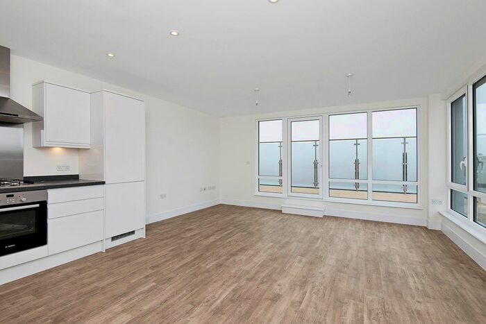 2 Bedroom Flat To Rent In Coombe Lane, London SW20