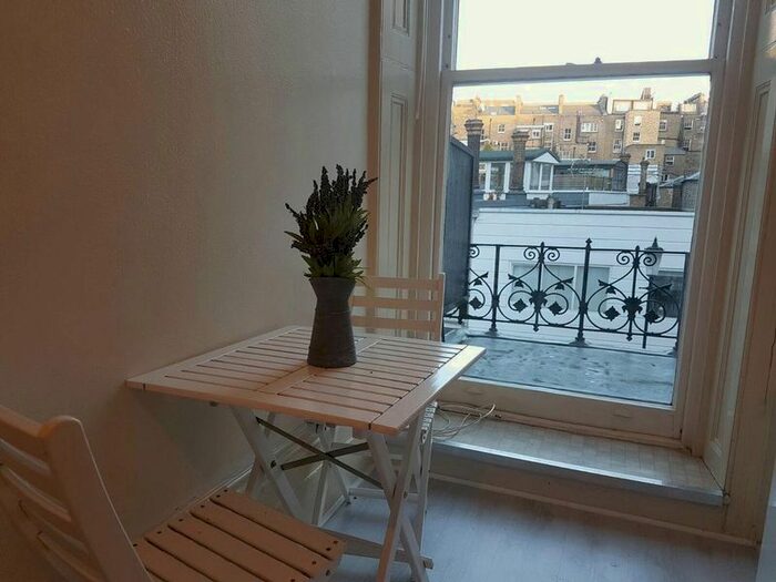1 Bedroom Flat To Rent In Grenville Place, London, SW7