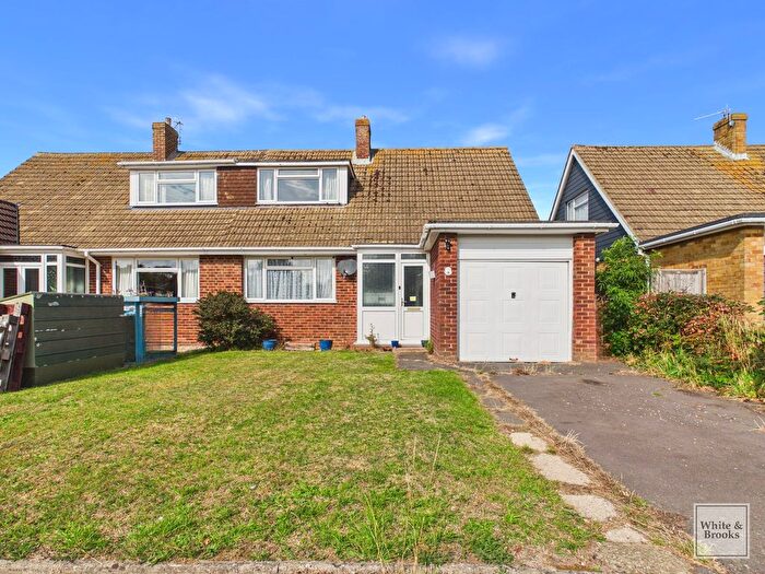 3 Bedroom Semi-Detached House For Sale In Gunwin Court, Aldwick, PO21