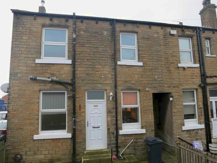 2 Bedroom Terraced House To Rent In New Hey Road, Salendine Nook, Huddersfield, HD3