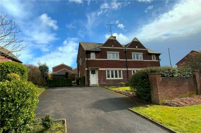 3 Bedroom House To Rent In Derby Road, Alfreton, DE55