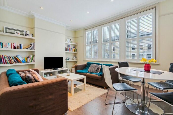 3 Bedroom Flat To Rent In Nightingale Lane, London, SW12