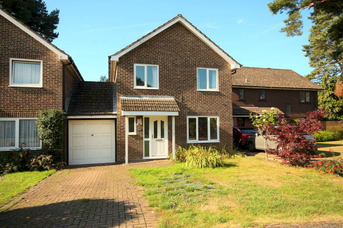 4 Bedroom Detached House To Rent In Bisley, Woking, GU24