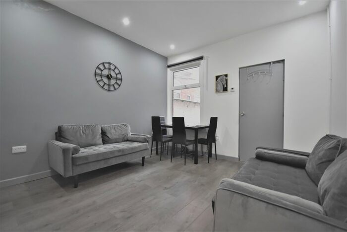 4 Bedroom Terraced House To Rent In Bolingbroke Road, Coventry, CV3