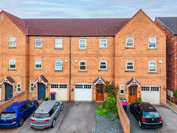4 Bedroom Town House For Sale In Progress Drive, Bramley, Rotherham, S66