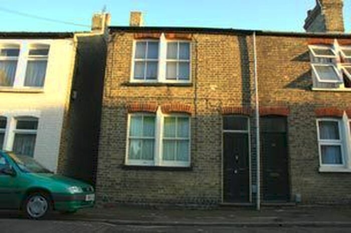 3 Bedroom Terraced House To Rent In Thoday Street, Cambridge, CB1