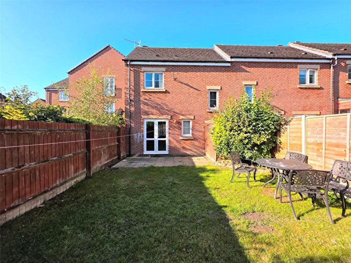 2 Bedroom End Of Terrace House To Rent In Impey Road, Northfield, Birmingham, B31