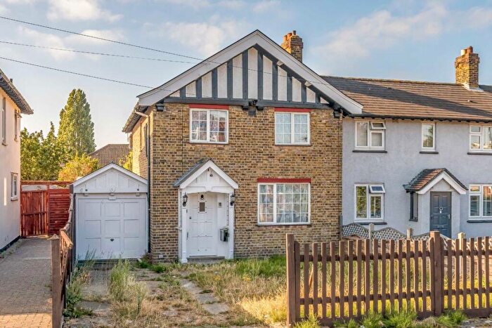 3 Bedroom Terraced House For Sale In Ealdham Square, Eltham, SE9