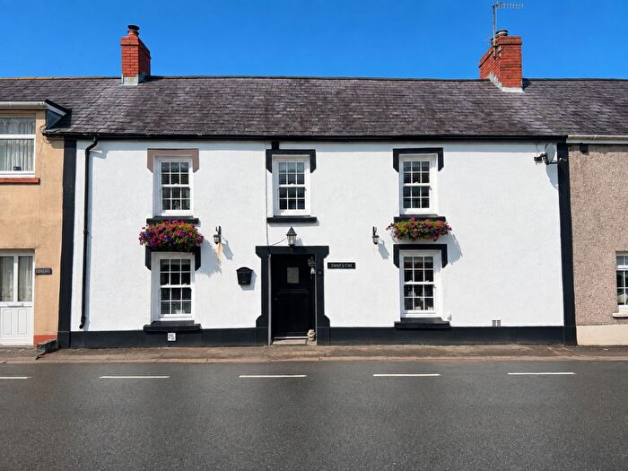 4 Bedroom Terraced House For Sale In Llanwnnen, Lampeter, SA48