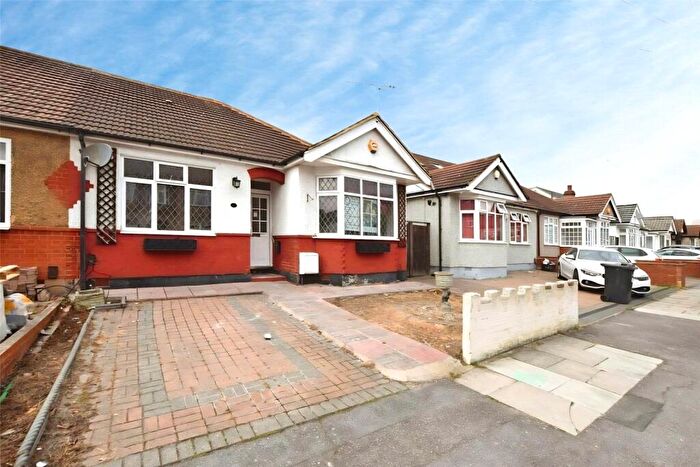 2 Bedroom Bungalow To Rent In Bede Road, Chadwell Heath, RM6