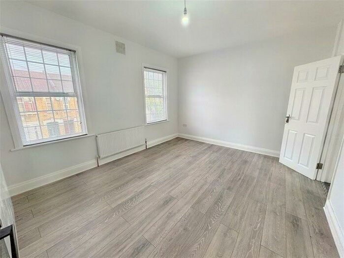 3 Bedroom Maisonette To Rent In Upton Park Road, Forest Gate, E7