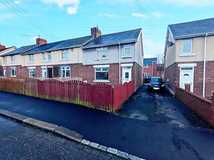 3 Bedroom Semi-Detached House To Rent In Garden Avenue, Durham, DH7