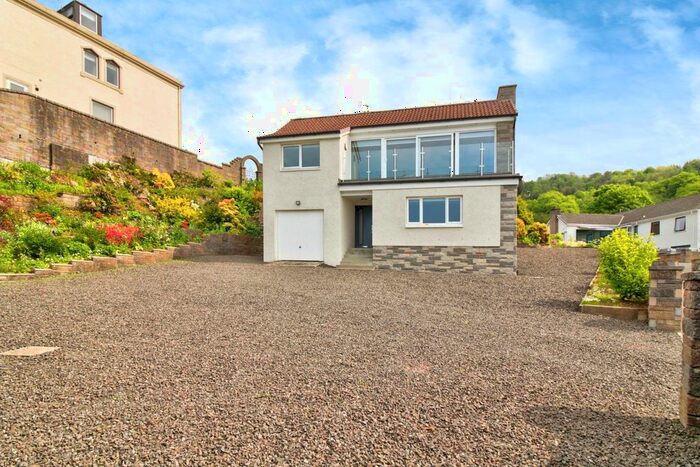 2 Bedroom Detached House For Sale In Rockland Park, Largs, KA30