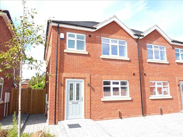 3 Bedroom Semi-Detached House To Rent In Newbold Court, Cleethorpes, DN35