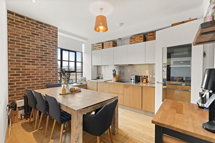 2 Bedroom Flat To Rent In Ryland Road, Kentish Town, NW5