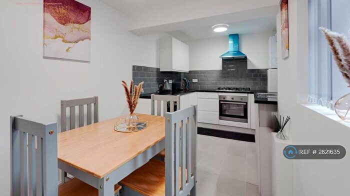 5 Bedroom Terraced House To Rent In Manningham Road, Liverpool, L4