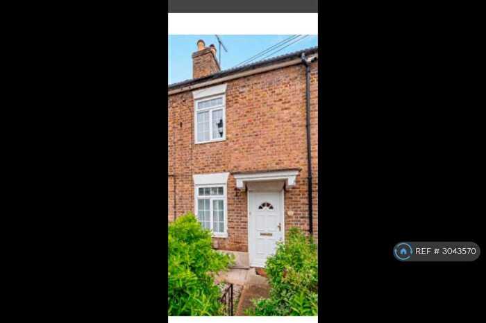 2 Bedroom Terraced House To Rent In Park St, Slough, SL1