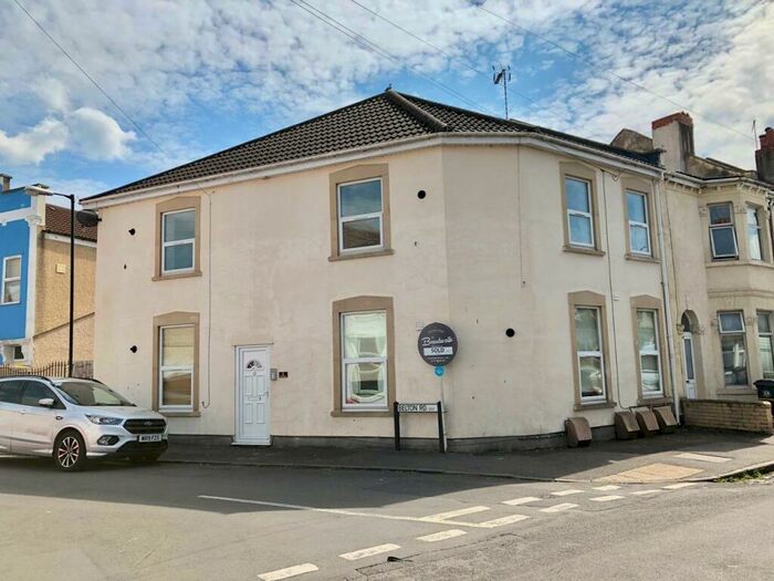 2 Bedroom Flat To Rent In A Belton Road, Easton, Bristol, BS5