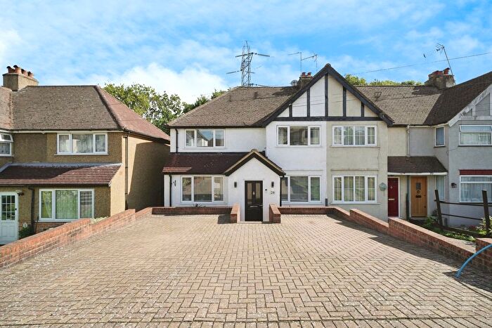 3 Bedroom Semi-Detached House For Sale In Thrigby Road, Chessington, KT9