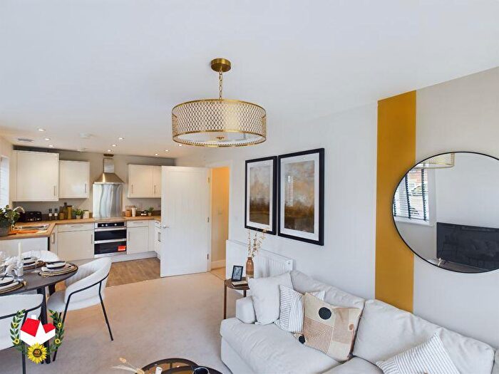 1 Bedroom Flat For Sale In Last Bed Apartment At Earls Park - % Deposit Paid! Limited Time Only!, GL1